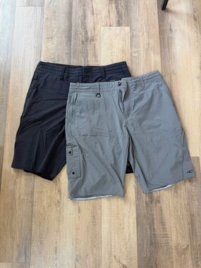 2 O’Neill traveler shorts